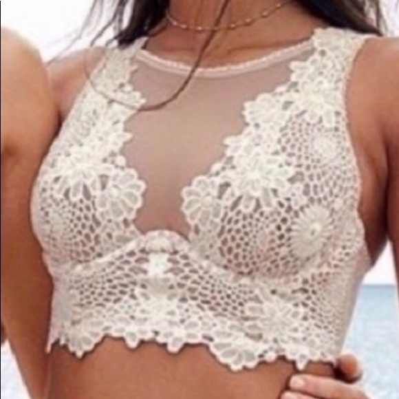 Victoria's Secret Other - 32D✨Victoria's Secret lace & Crochet High Neck Bra